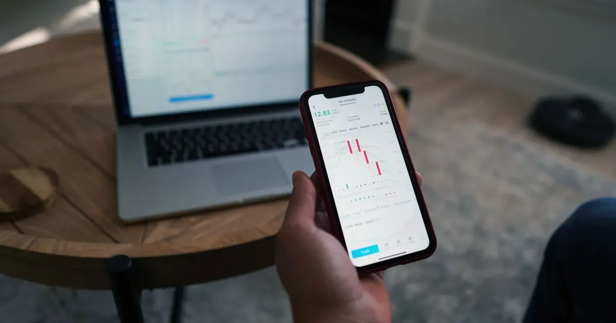 Graf investice v mobilu